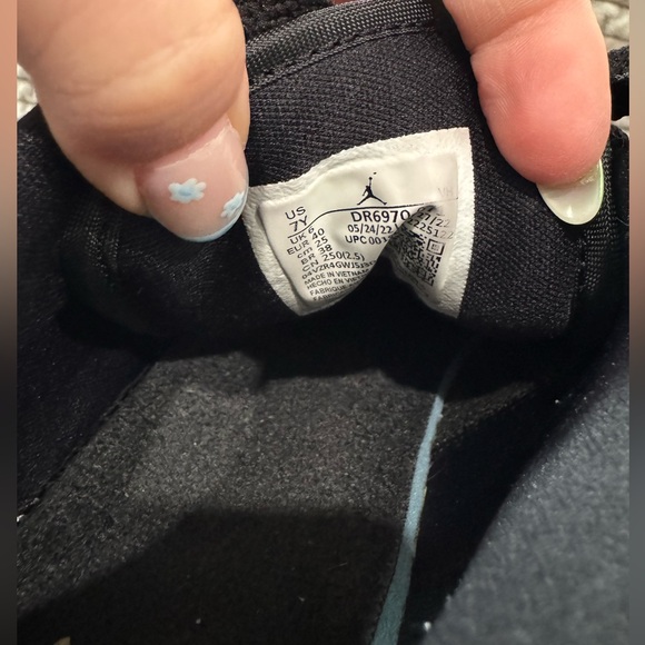 Nike Air Jordan 1 Low Gold Toe size 7Y - Picture 7 of 9